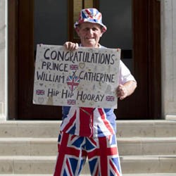 Rela Camping untuk Sambut Bayi Kate Middleton