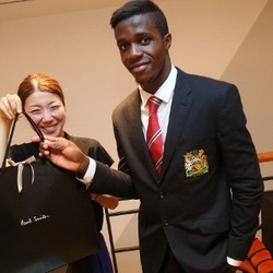 Zaha Masih Tak Percaya Jadi Pemain MU