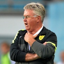 Hiddink Mundur dari Anzhi, Kini Menuju Barca?