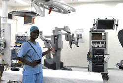 Lebih Mahal, Benarkah Bedah Robotik Tak Lebih Hebat dari Bedah Manual?