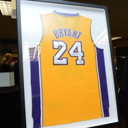 Enam Memorabilia Kobe Bryant Laku Rp 4,3 Miliar