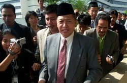 Hamzah Haz Bicara Soal Peluang Pencapresan Jokowi