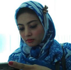 Sidang Ditunda, Novi Amilia Gigit Jari