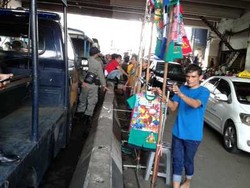 PKL Buka Lapak Lagi, Tanah Abang Macet Total
