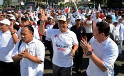 Ogah Dinilai Melorot Beri Bantuan Sosial 