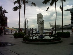 Yang Tak Boleh Terlewat di Singapura: Merlion Park