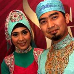 Ustad Solmed Berharap Anaknya Jadi Pengusaha