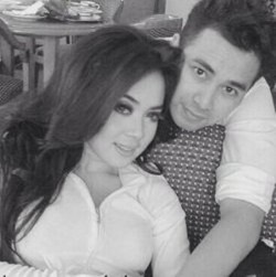 Foto Mesra Syahrini, dari Raffi Ahmad Hingga Beckham dan Kaka Slank