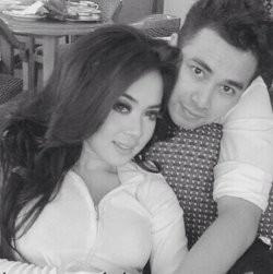 Syahrini Pamer Foto Mesra Bareng Raffi Ahmad