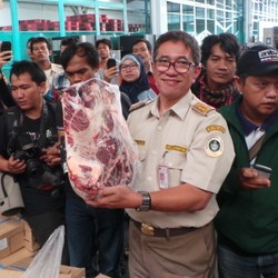 Dirut Bulog: Daging yang Dijual Setara Steak Impor Hotel Berbintang
