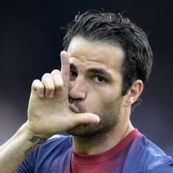 Pique: Kejar Fabregas, MU Hanya Buang-Buang Waktu