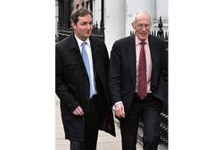 Dokter Favorit Ratu Inilah yang Bantu Persalinan Kate Middleton