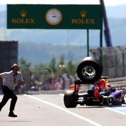 FIA Mulai Kurangi Batas Kecepatan di Jalur Pit