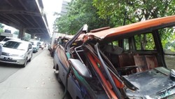  5 Penampakan Metro Mini Maut Penabrak Pelajar di Pulogadung