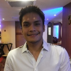 Randy Pangalila Lebih Hati-hati Pacaran dengan Sesama Artis