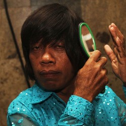 Tolong Dibantu Ya! Apa Bukti Pernikahan Pak Tarno dengan Pramugari?