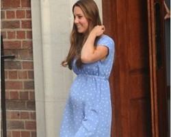 Kate Middleton Pakai Baju Jenny Packham Saat Keluar Rumah Sakit