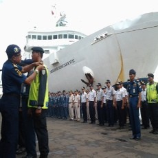 Personel Gabungan Amankan Arus Lebaran Pelabuhan Tanjung Perak