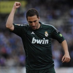 Higuain Kian Dekat ke Napoli