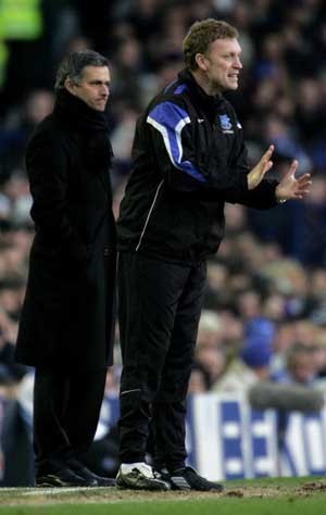 Mourinho: Tak Ada Mind Games dengan Moyes