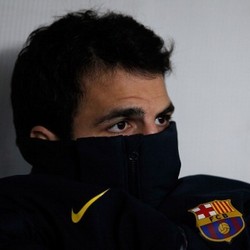 Fabregas Diklaim Sedang Pertimbangkan Masa Depannya di Barca