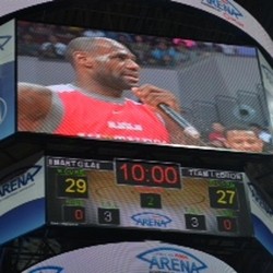 Coaching Clinic di Manila, LeBron James Unjuk Kebolehan Nge-Dunk