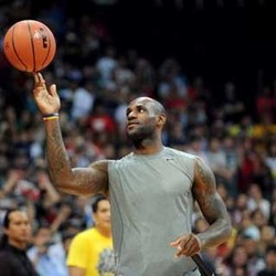 Beraksi di Manila, LeBron James Telan Kekalahan