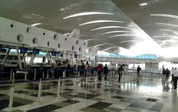 Operasional Perdana Bandara Kuala Namu, Dahlan: Pesawat Pertama On Time