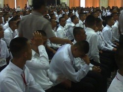 Isak Tangis Warnai Pengumuman Penerimaan Taruna Akpol