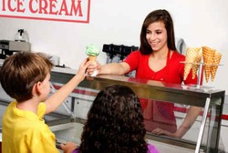 Bunda, Ini Caranya Agar Si Kecil Tidak Konsumtif