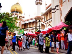 Ini Rasanya Ngabuburit di Masjid Terbesar di Singapura
