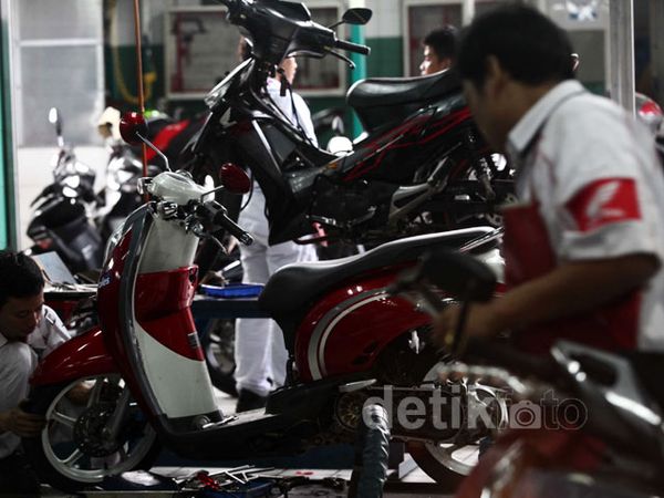 Jelang Mudik, Bengkel Motor Diserbu