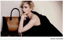 Michelle Williams Tampil Edgy Untuk Iklan Terbaru Louis Vuitton