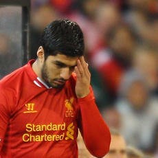 Berutang Banyak pada Fans, Suarez Diminta Tetap di Liverpool