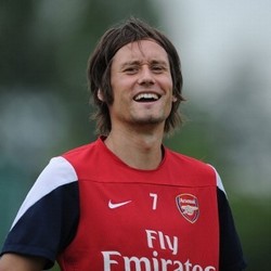 Rosicky Ingin Pensiun di Arsenal
