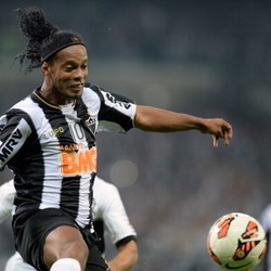 Ronaldinho Kini Cuma Kurang Piala Dunia Antarklub