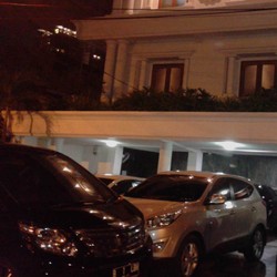 8 Penyidik KPK Geledah Kantor Hotma Sitompoel