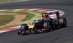 Vettel Tercepat, Red Bull Kuasai Sesi Pembuka