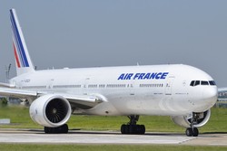 Orang Jatuh dari Pesawat Air France yang Sedang Terbang!