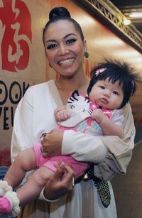 Shakira Aurum, 7 Bulan, Perempuan