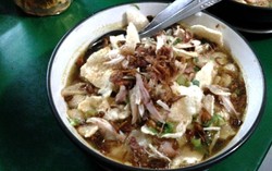 Bubur Ayam Berdikari: Memori Indah Semangkuk Buryam Bioskop Nusantara