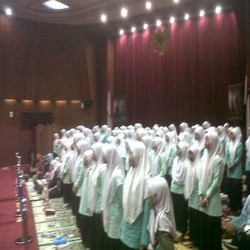 Ajak 2 Menteri, Hatta Buka Puasa Bersama 350 Anak Yatim