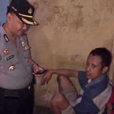 Lapar, Pria Stres Nekat Bakar Rumahnya Sendiri