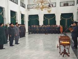 Gubernur Lantik 21 Pejabat Eselon II dan III
