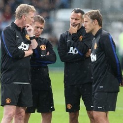 Neville: Sepanjang Hidupnya, Moyes Sudah Bersiap Latih MU