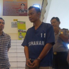  Usai Merampok, Orang Ini Bagikan Uang ke Anak Jalanan