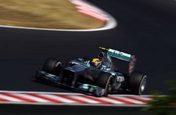 Hamilton Start Terdepan di Hungaroring