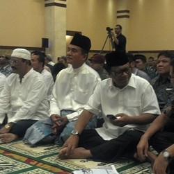 Yusril Buka Puasa Bareng Istri, Sejumlah Tokoh Hadir