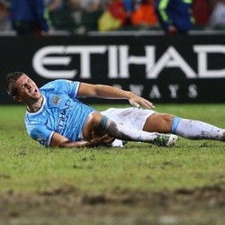 Pellegrini: Nastasic Cedera Bukan karena Kondisi Lapangan