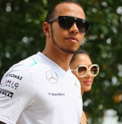 Hamilton: Kemenangan Ini untuk Seseorang